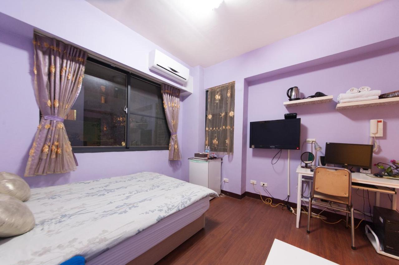 Feng Jia Homestay Taichung Exterior foto